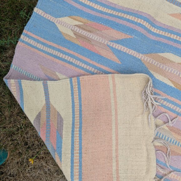 Vintage Southwestern pastel coloured small area rug - Picture 4 of 8